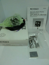 KEYENCE AP-33KP 2-Color Digital Display Pressure Sensor