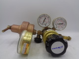 Harris 447-15 Pressure Regulator w/VWR 55850-476 125 psi Gas Regulator