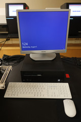 Roche LightCycler 480 II PCR System, HP Engage Flex Pro, Philips 19B4L Monitor