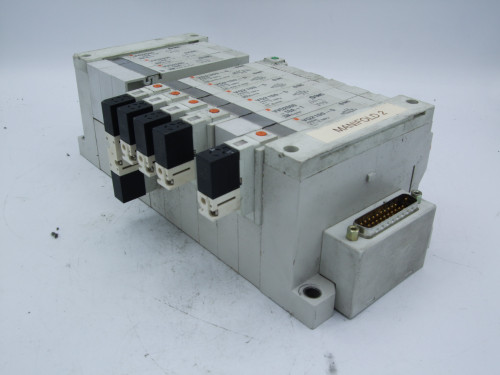 SMC 10 Valve Manifold with 9 VQ2000 Series Valves