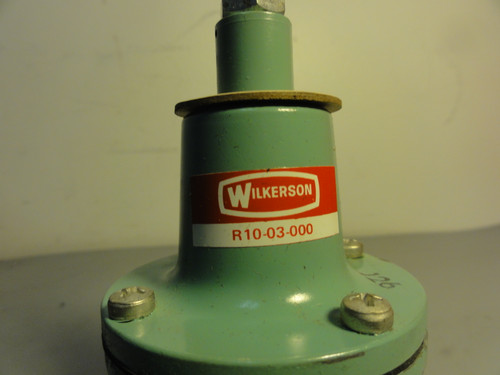 Wilkerson R10-03-000 Pneumatic Regulator 3/8" New (Open Box)