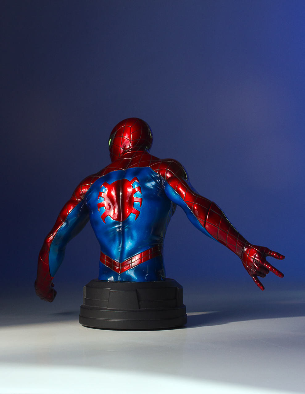 Gentle Giant Spider-Man Red & Blue Mini Bust Announced! - Marvel
