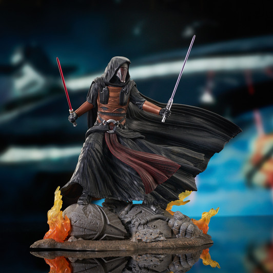 Star Wars: The Knights of the Old Republic™ - Darth Revan™ Gallery Statue Star Wars: The Knights of the Old Republic™ - Darth Revan™ Gallery Statue