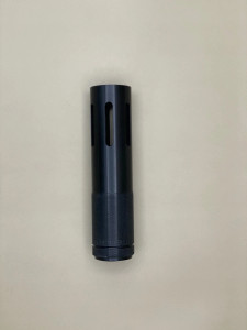 High‑resolution product image showing a precision‑machined barrel shroud tube featuring ventilation slots along the upper body, a smooth plain section, and partial knurling near the base for improved grip during installation. Finished in black with a knurled base for secure handling. Available in short and long length options.
Kineti‑Tech slotted barrel shroud tube with partial knurling and knurled base, black finish.