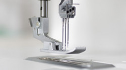 adj-presser-foot-height.jpeg