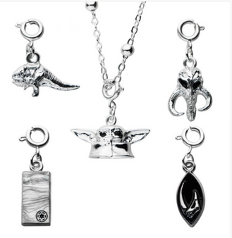 Star Wars Mandalorian Interchangeable Charm Pendant Necklace
High Gloss finish
5 charm set 
316 L Stainless Steel