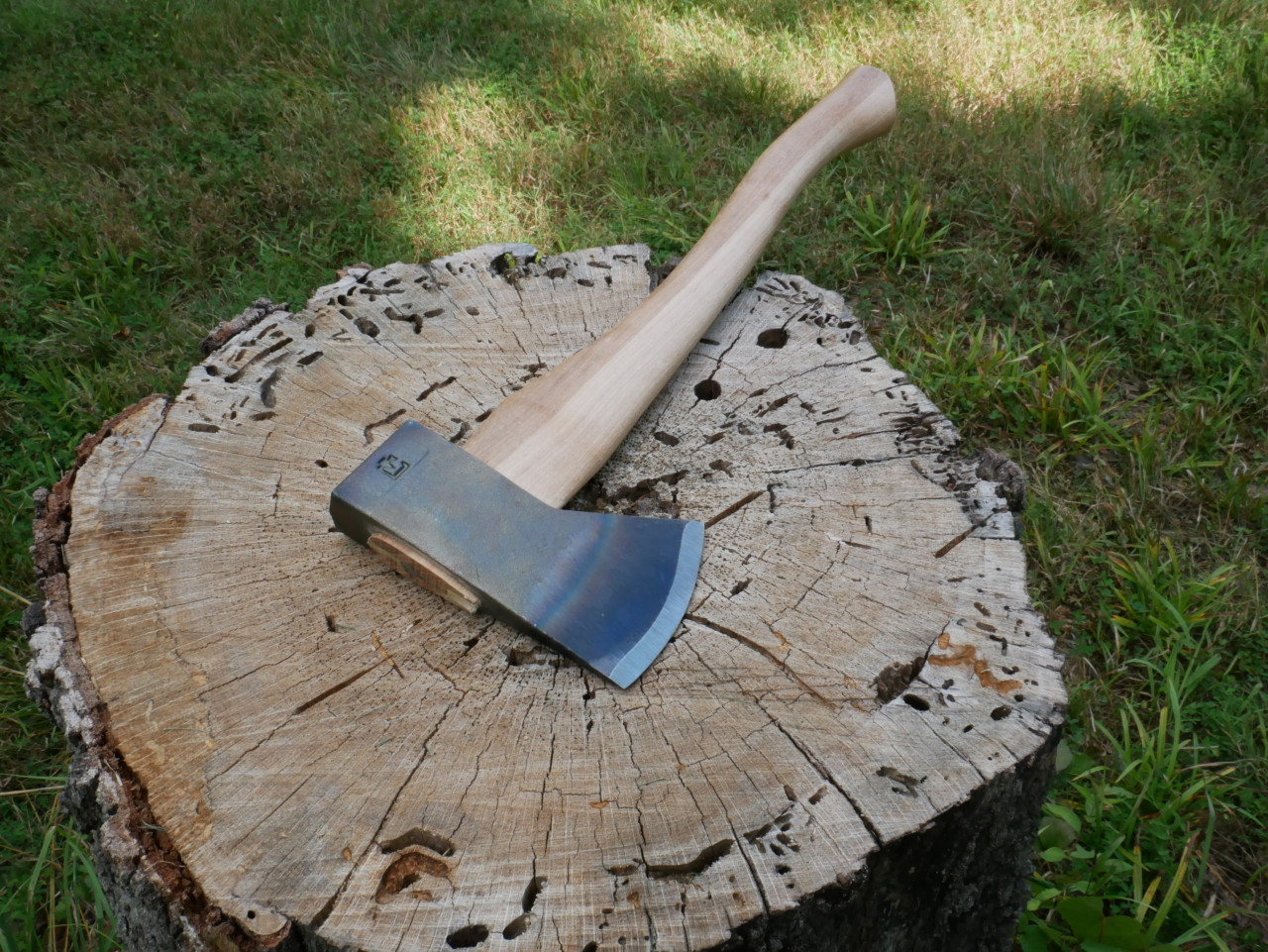 2 lb Hudson Bay Camp Axe; 18″ Curved Wooden Handle | The Hammer Source