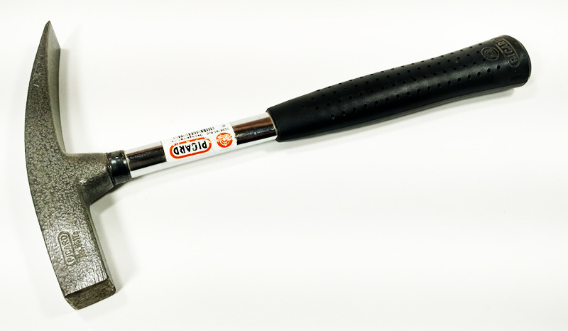 Picard 500 gm Geologist's Hammer with edge | The Hammer Source.