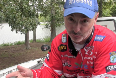 Rapid Fishing Solutions video preview of pro angler Mark Menendez demonstrating Rapid's Line Clips.