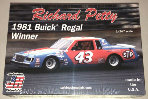 1/24 Richard Petty #43 1980 Buick Regal Winner Plastic Model Car Kit