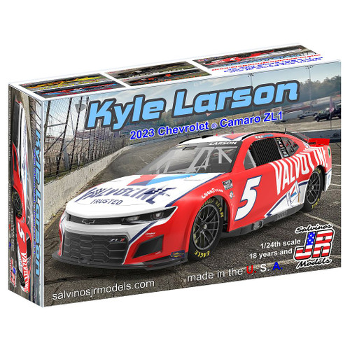 1/24 Scale Hendrick Motorsports Kyle Larson 2023 Camaro "Valvoline" Plastic Model Car Kit