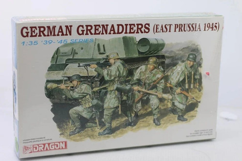 Dragon 1:35  German Grenadiers East Prussia 1945 Figure Set