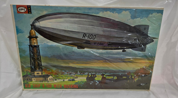 Blimp Air Ship R-100 with Mooring