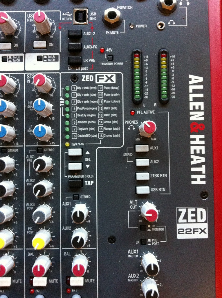 ALLEN & HEATH ZED-22FX 22 Channel USB Live Recording Mixer