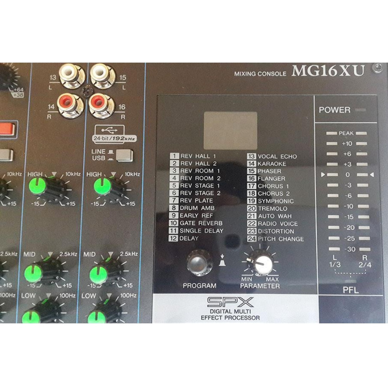 YAMAHA MG16XU 16 Channel FX USB Universal Power Audio Mixer