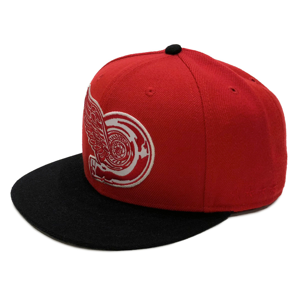 Turbo Wing Fitted Hat | Red/Black