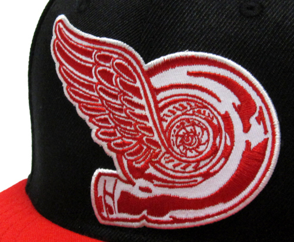 Turbo Wing Fitted Hat | Black/Red
