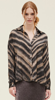 Abstract Wave Print Satin Blouse in Charcoal Combo