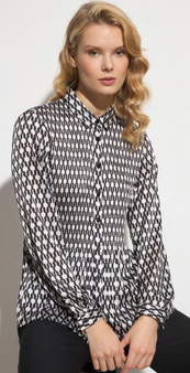 Tinta-Barcelona Softly Pleated Blouse in Black and White Print Tinta-Barcelona Softly Pleated Blouse in Black and White Print
