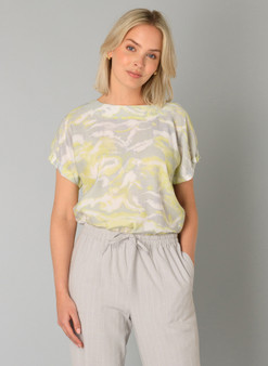 Yest Crinkle Texture Blouse in Soft Gray/Lime Print