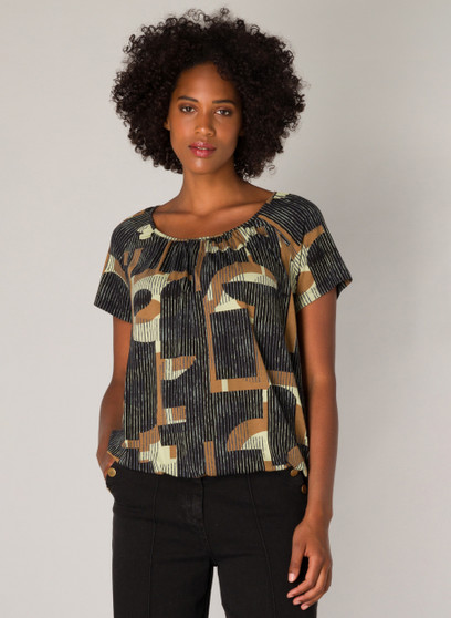 Yest Short Sleeve Top in Abstract Print