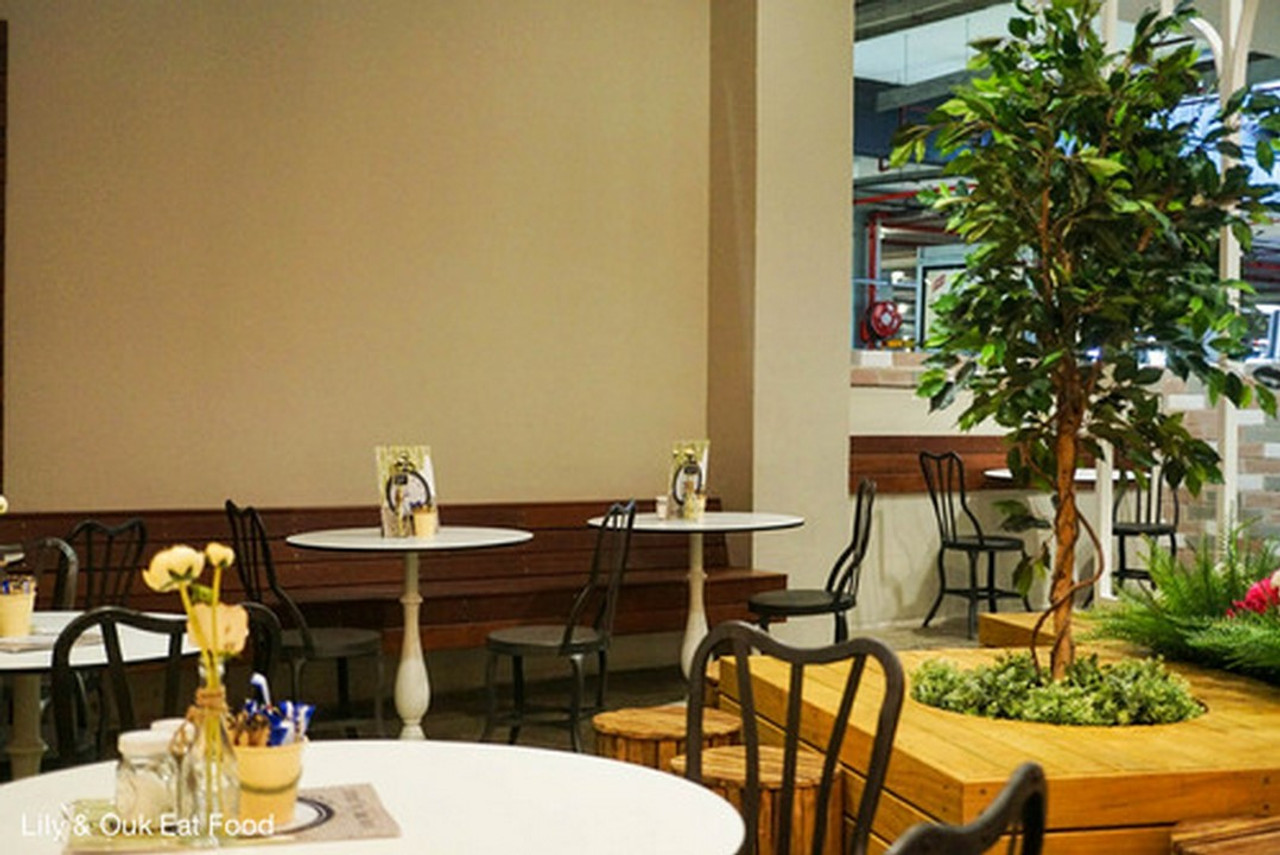 The Vogue Cafe MEDIA