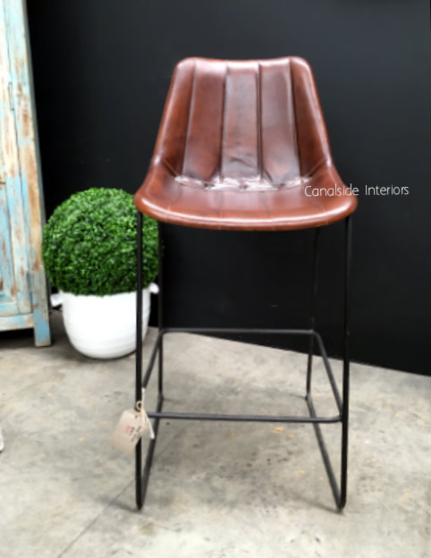 Linetti Leather Bar Stool with Straight Stitching