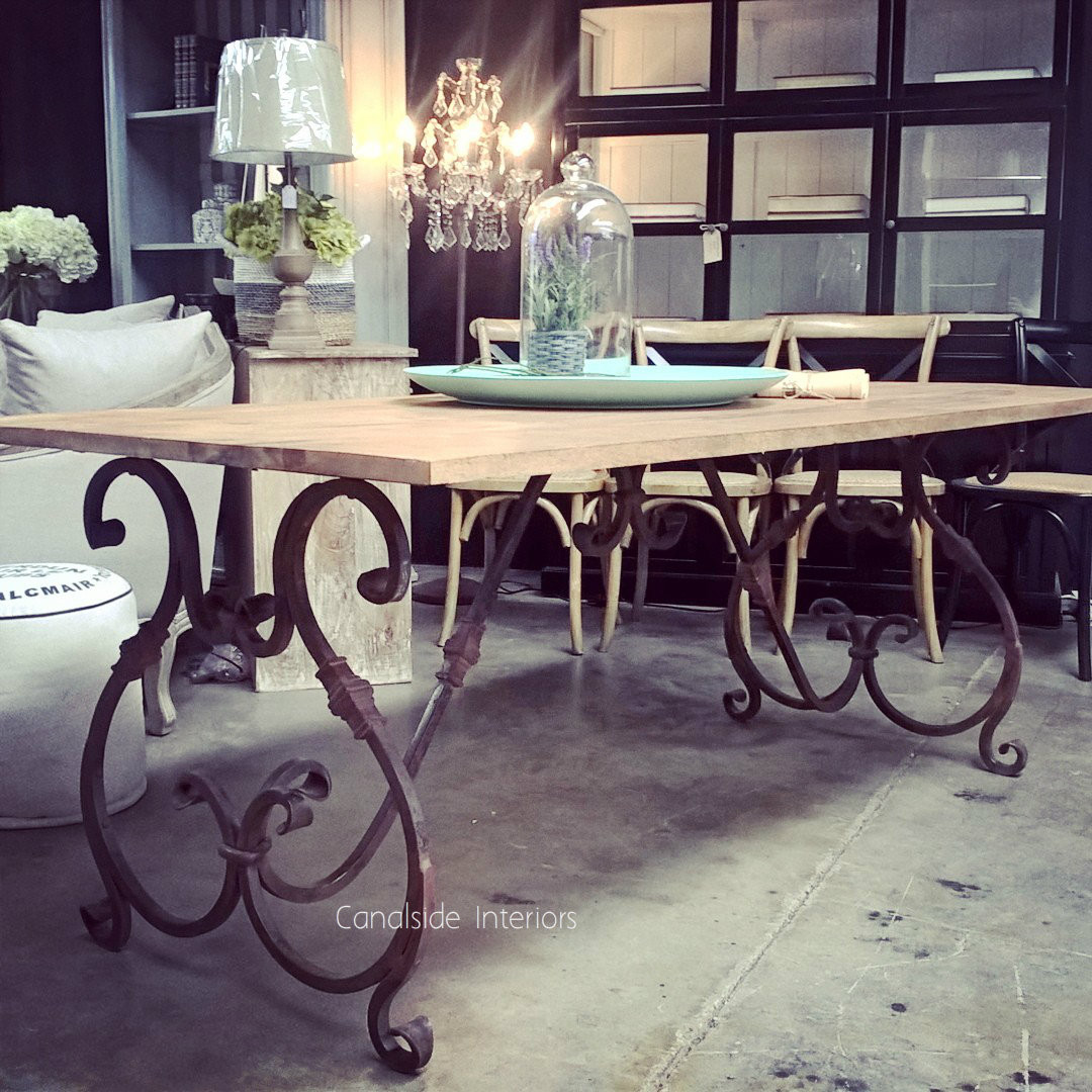 Alexandra Dining Table