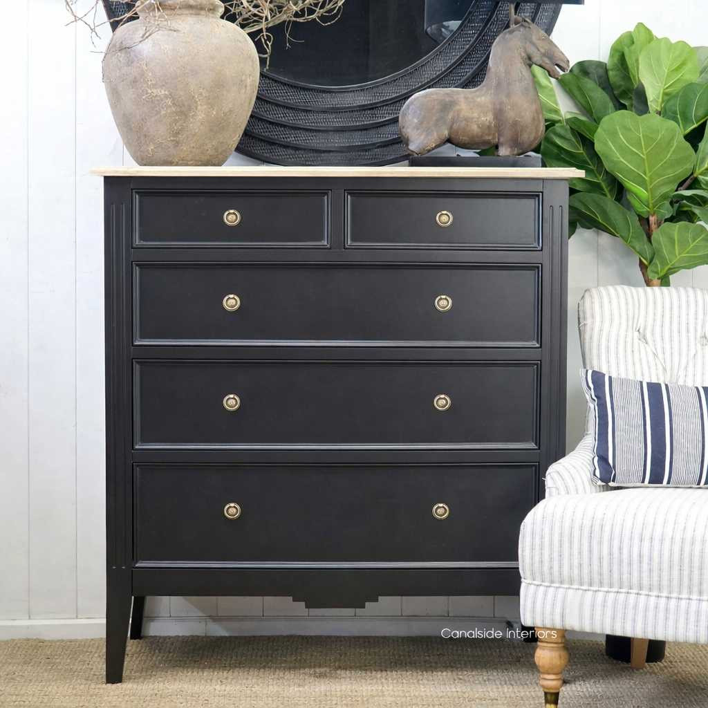 Front on view of the Peninsula 5 Drawer Chest in black with limewash top, great for a hamptons style interior