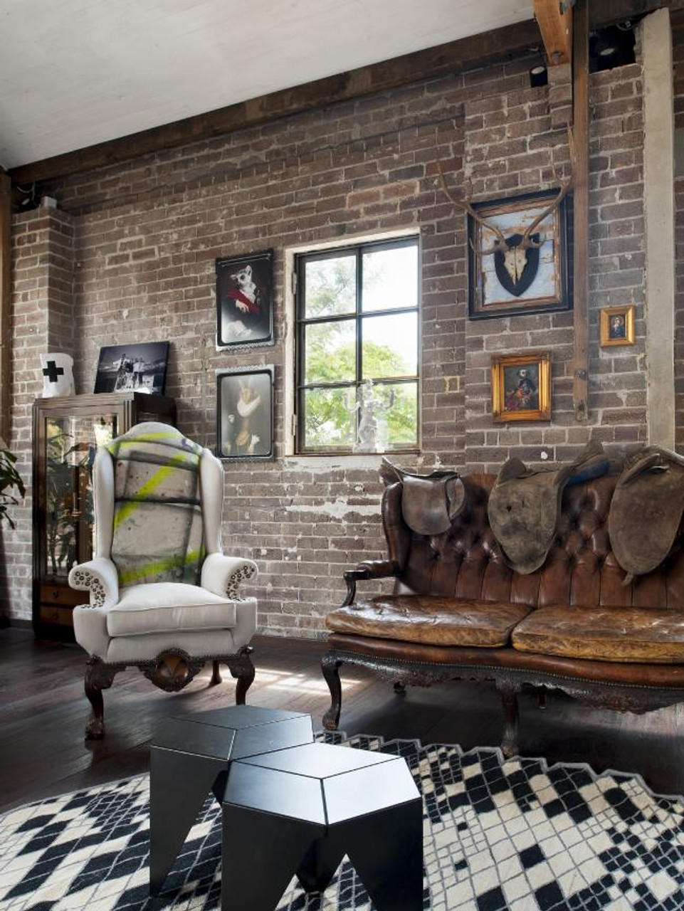 Herminn 'Man Cave' Private Residence MEDIA