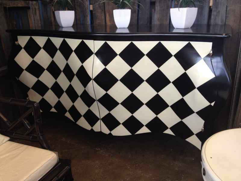 Mines French Buffet Black White Checker