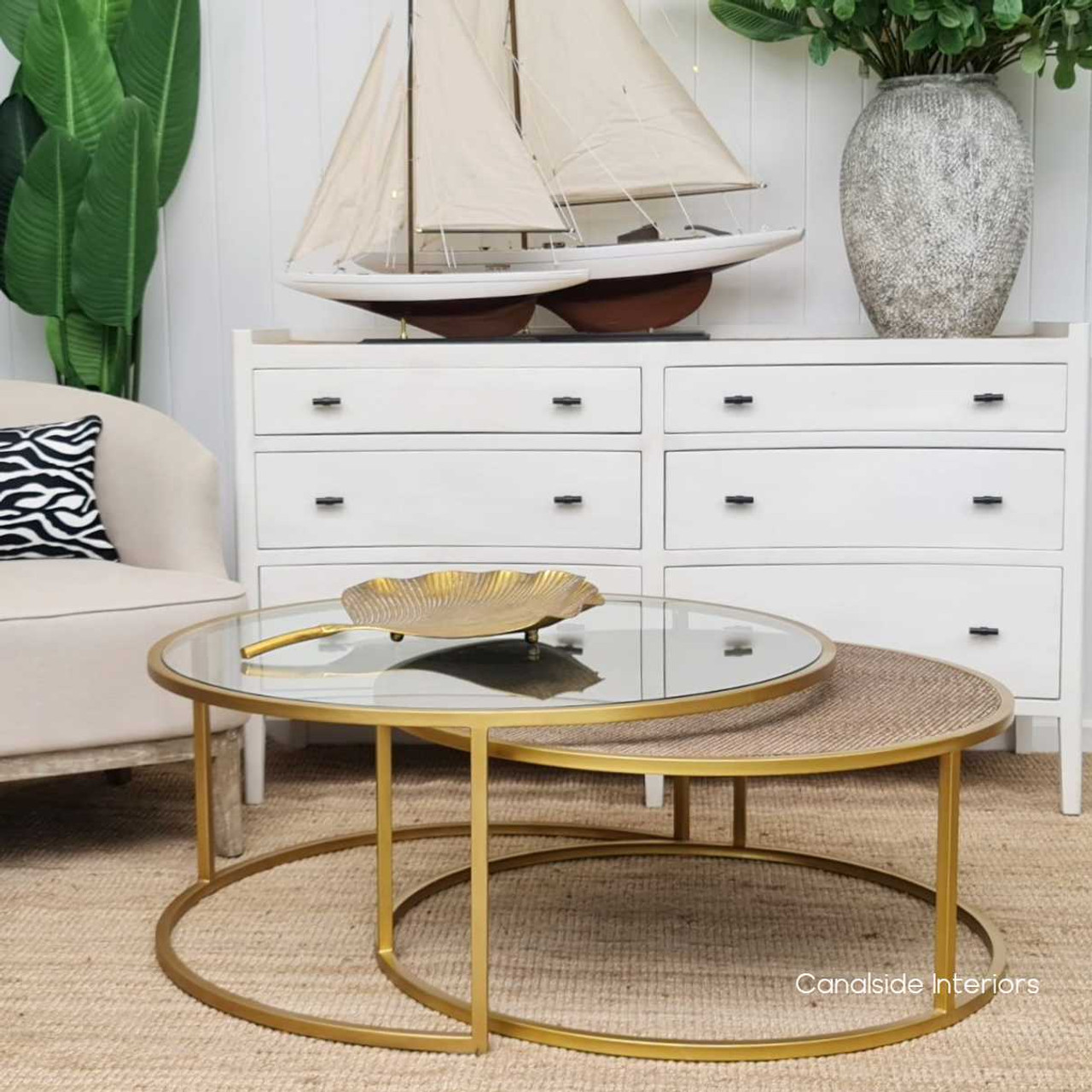 From Canalside Interiors, these Knox Nesting Tables are a testament to adaptable elegance, easily transitioning from a compact to expanded set-uO