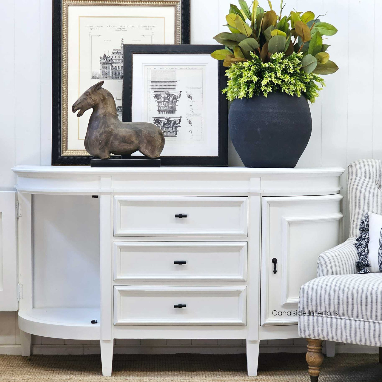 Detail of the Francia Petite's storage options, offering concealed and ample space for a clutter-free bedroom or living room.