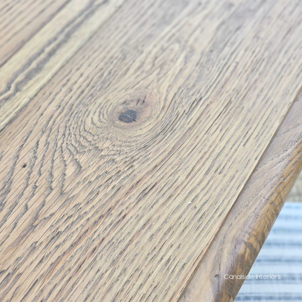 Side view with natural light to emphasise the grain of the solid oak.