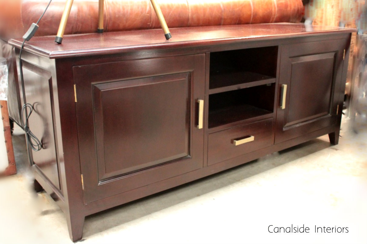 Hampshire TV Unit Mahogany Brown
