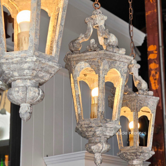 Streetlight Pendant - Experience the grandeur of Hamptons-style lighting with the Streetlight Pendant Chandelier from Canalside Interiors. At 80cm, this vintage-inspired fixture adds classical elegance and timeless quality to your living or dining room, casting a warm, coastal ambiance.