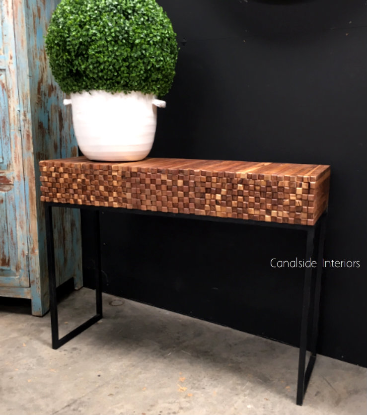 Floki 2 Drawer Console