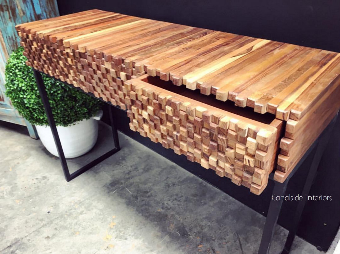 Floki 2 Drawer Console