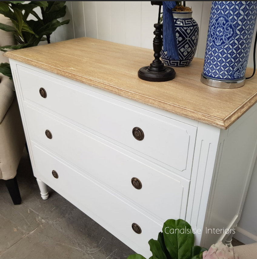Mansfield Chest White with Limewash Top