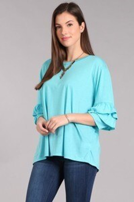 A blue knit maternity top featuring a scoop neckline, dropped shoulders, and 3/4 tiered ruffle sleeves.


Origin : USA