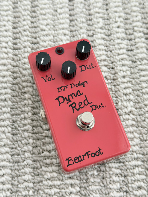 Bearfoot Dyna Red Distortion