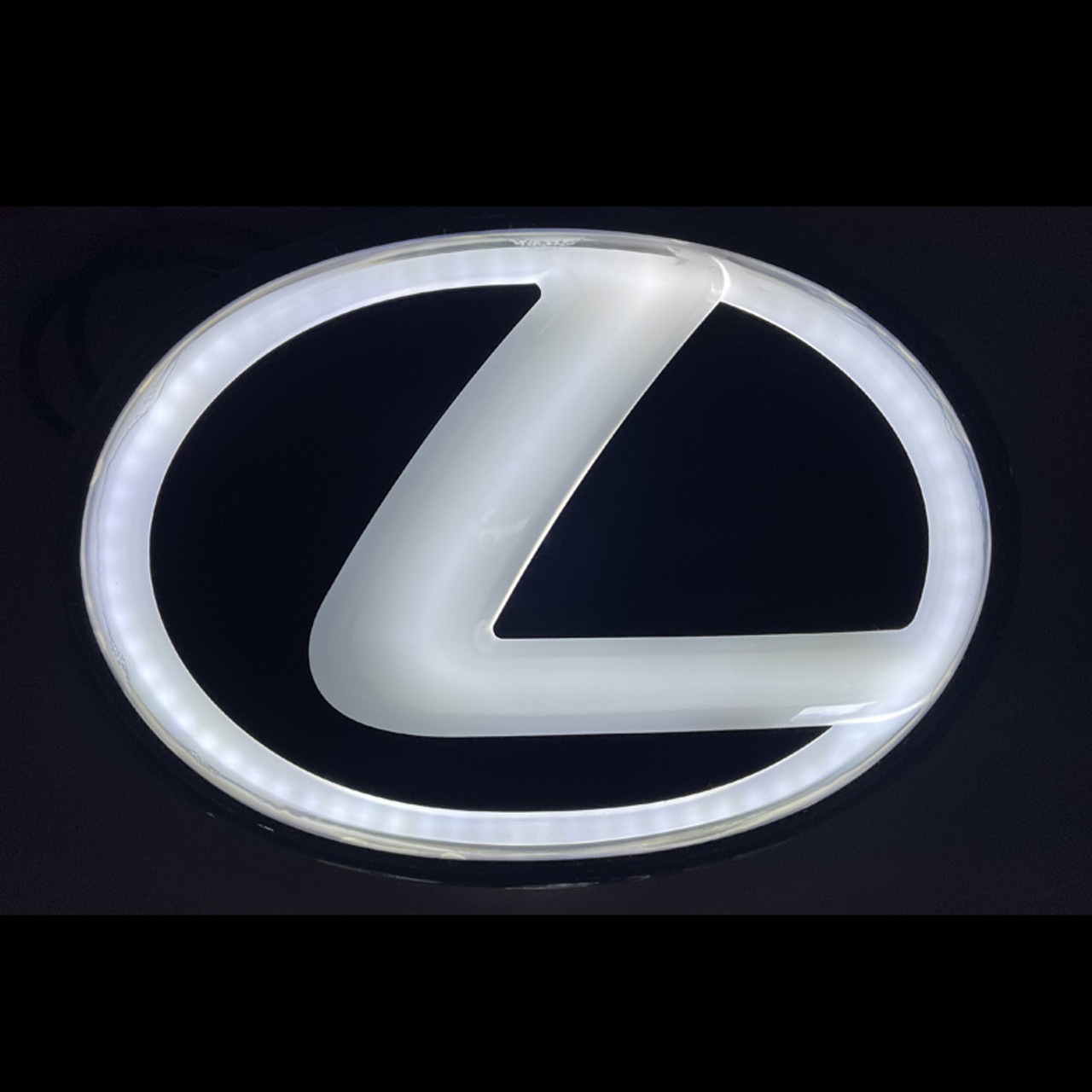 LEXUS Dynamic Moving LED 17.5 X 12.8 cm LARGE Black Glossy  Badge/Emblem/Logo - White