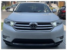 2012-toyota-highlander-9005-i8-drl-with-reduced-light-output-hid-vision-canada-sm.jpg