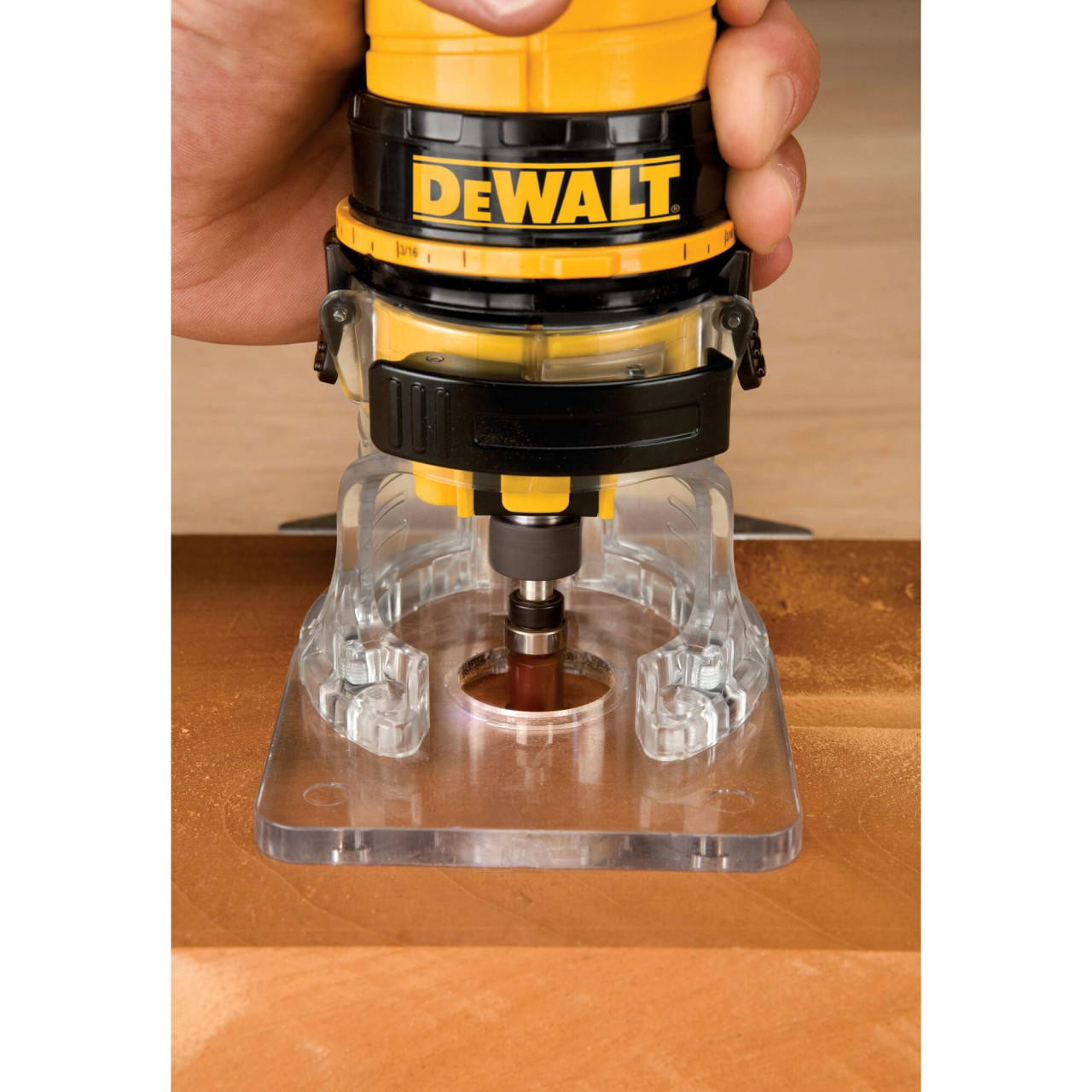 DEWALT 4.5-Amp Single Speed 1/4-Inch Laminate Trimmer, Router DWE6000