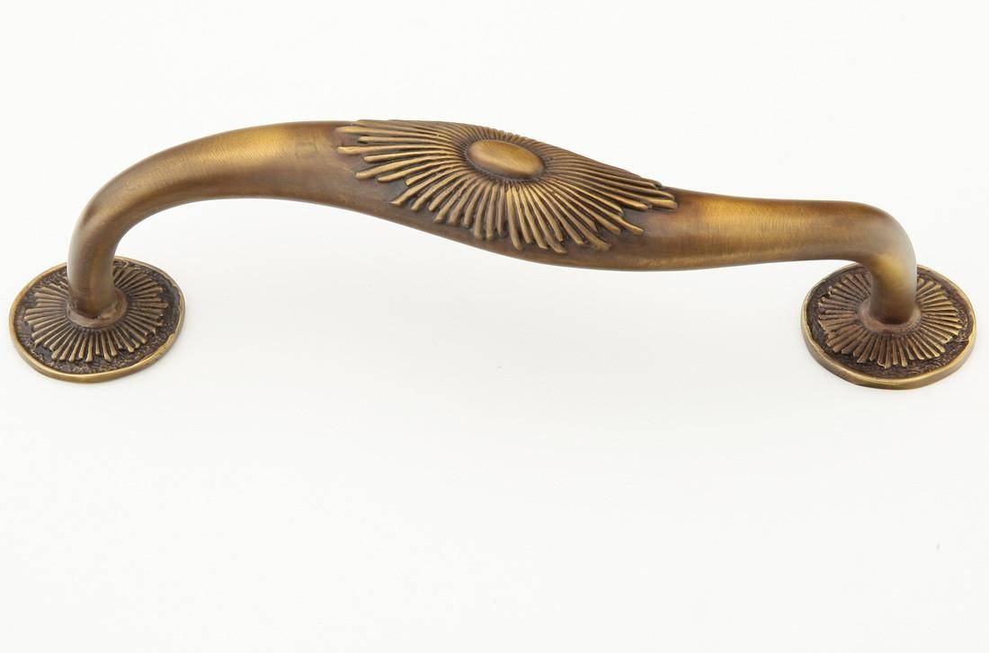 Hickory Hardware Schaub Symphony Sunburst Pull 5" Center to Center 