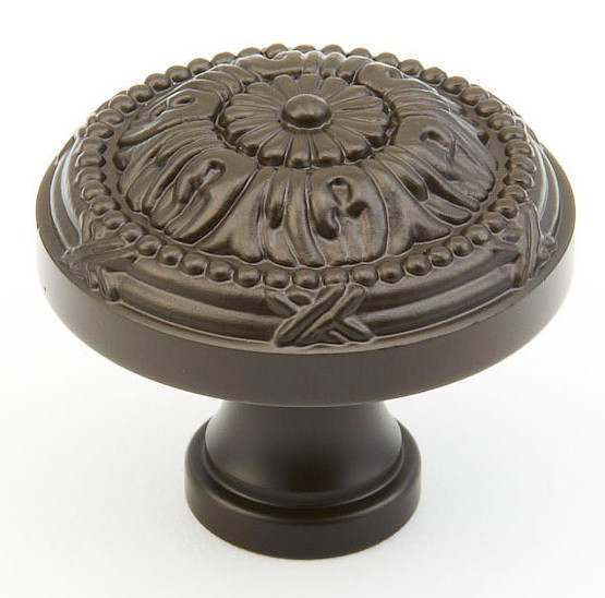 Schaub Symphony Elegance Versailles Solid Brass 1-1/2" Round Knob