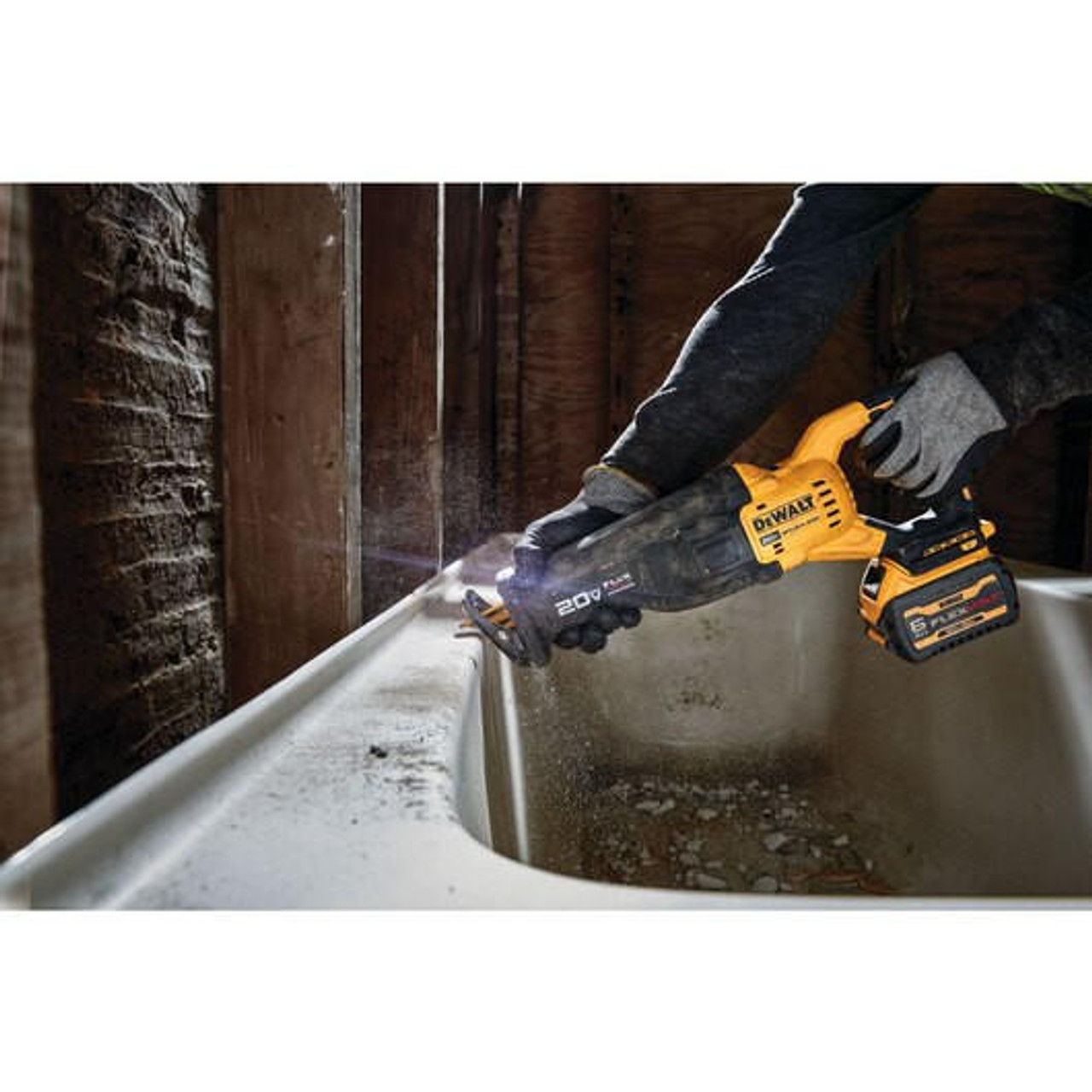 Dewalt DeWALT 20V MAX* Brushless Cordless Reciprocating Saw With FLEXVOLT ADVANTAGEâ„¢ (Tool Only) DCS386B 