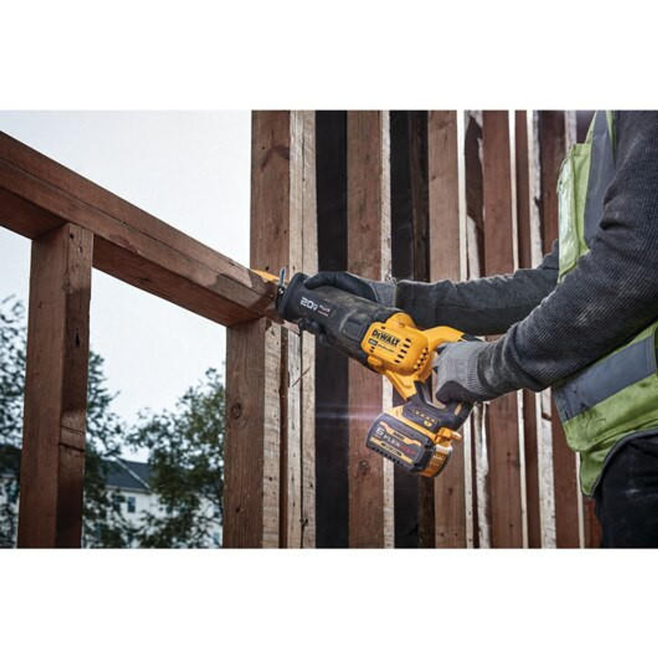 Dewalt DeWALT 20V MAX* Brushless Cordless Reciprocating Saw With FLEXVOLT ADVANTAGEâ„¢ (Tool Only) DCS386B 