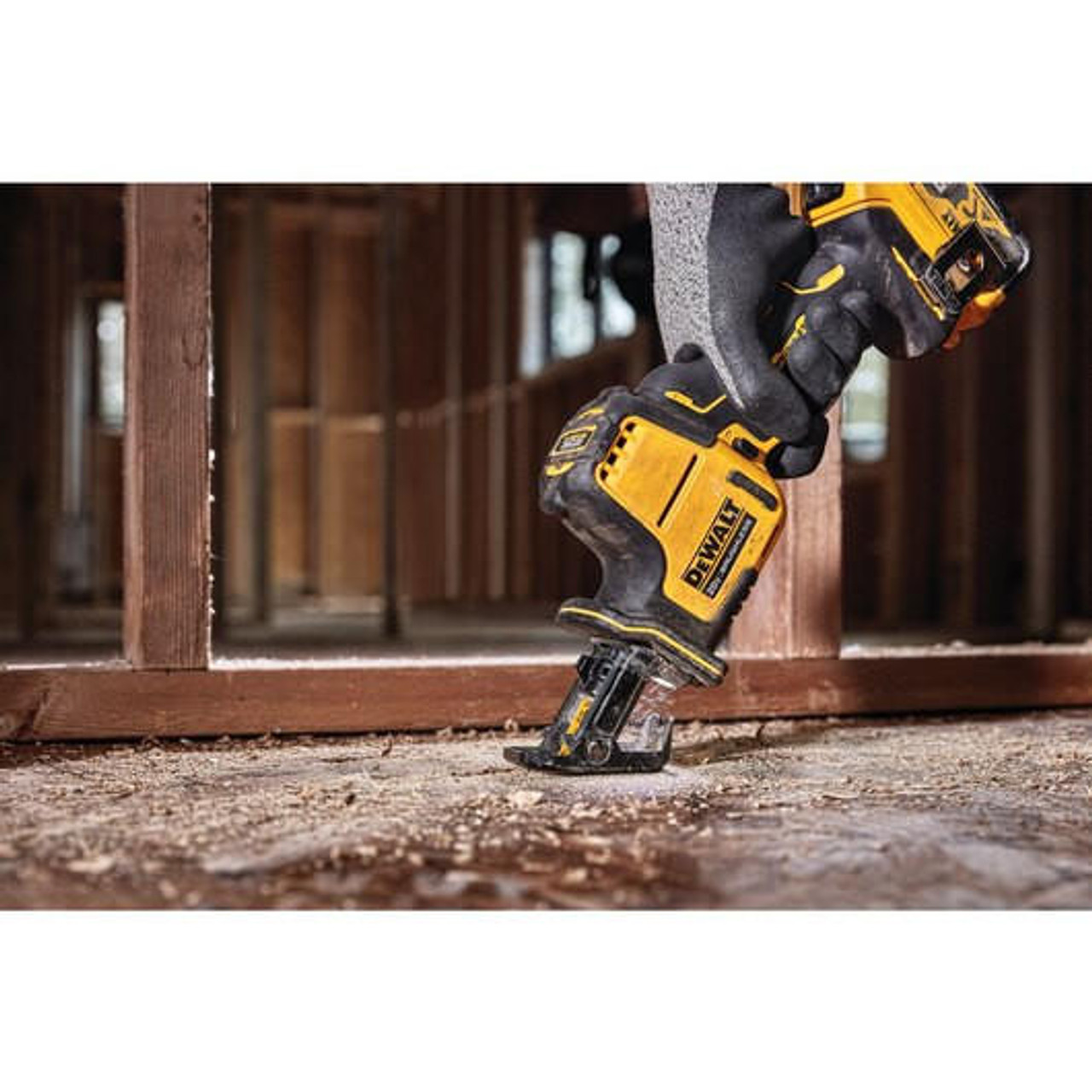 Dewalt DeWALT ATOMICâ„¢ 20V MAX* Cordless One-Handed Reciprocating Saw (Tool Only) DCS369B 