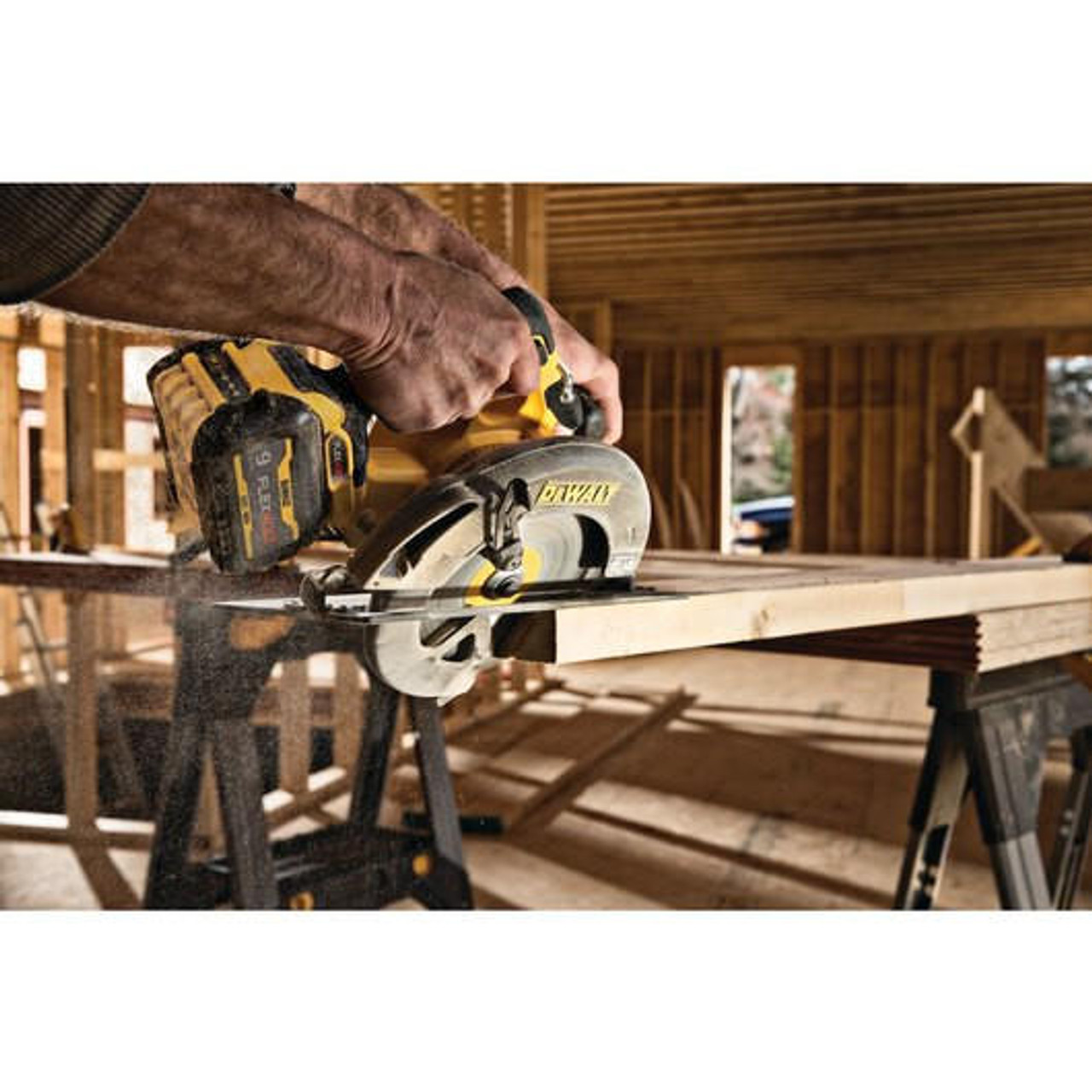 Dewalt DeWALT FLEXVOLTÂ® 60V MAX* Brushless 7-1/4 in. Cordless Circular Saw with Brake (Tool Only) DCS578X2 